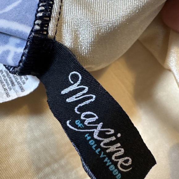 Maxine‎ of Hollywood Swimsuit 16 One Pc Blue White Floral Skirt Padded - Picture 3 of 6